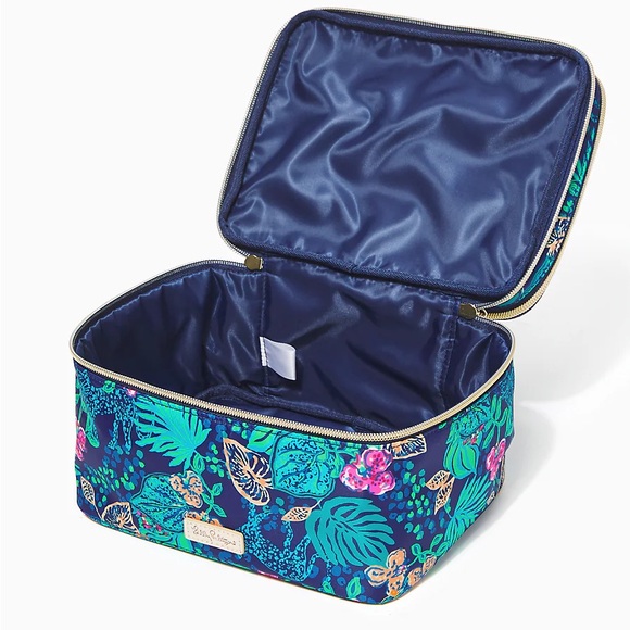 Lilly Pulitzer Devona Cosmetic Case - Low Tide Navy "Life of the Party" Print - Picture 3 of 5